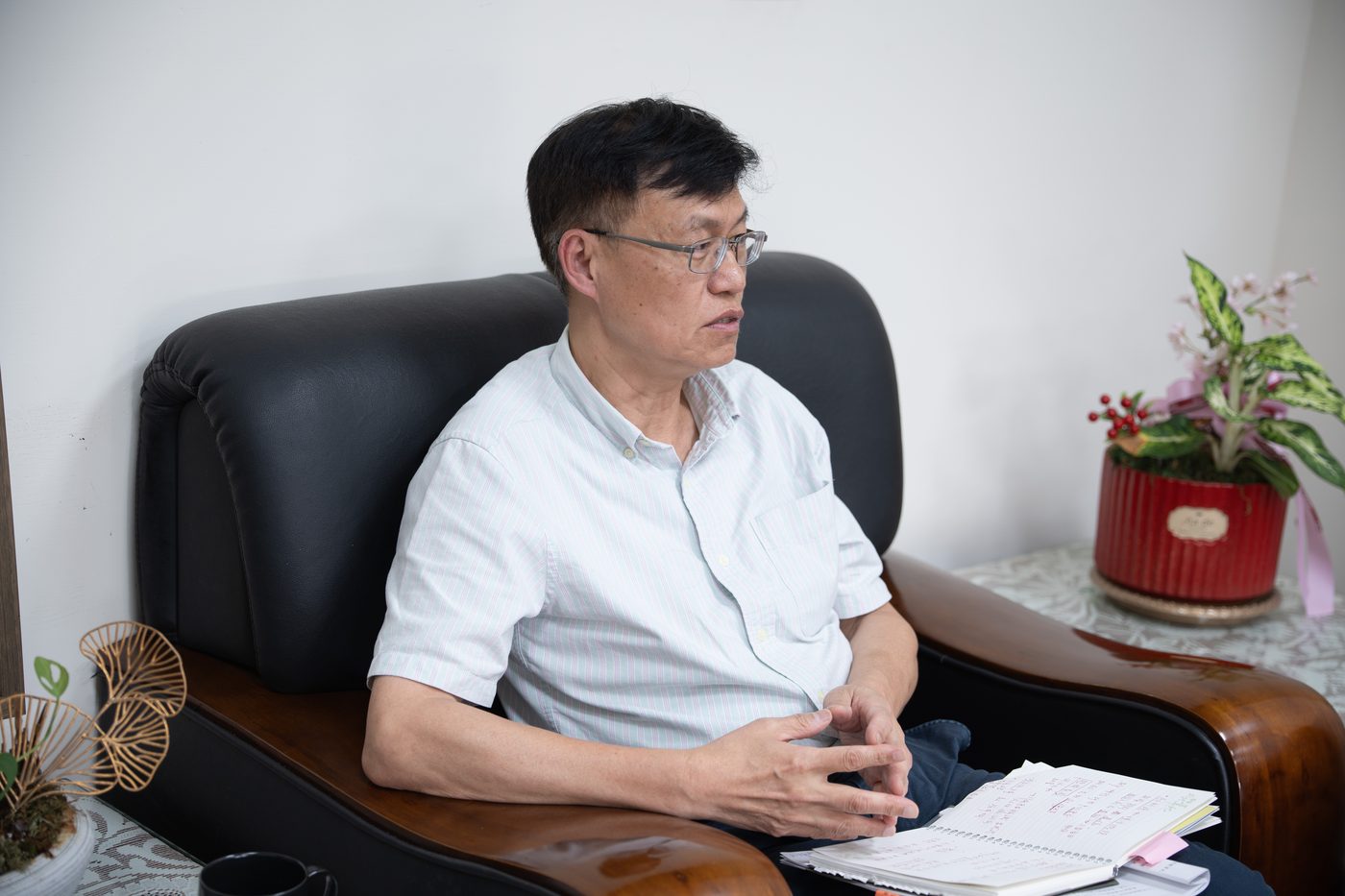 翔谷號行動學習車開進校園，帶著STEAM教材與科技設備，讓孩子親手體驗科技。